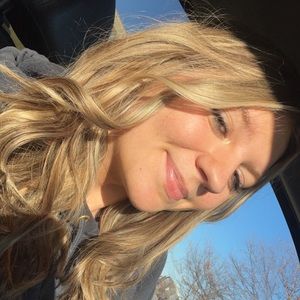 Meet your Posher, Casey